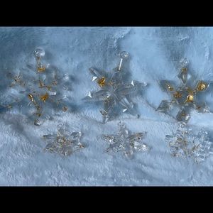 Resin crafts key chains, pens, coasters, and more